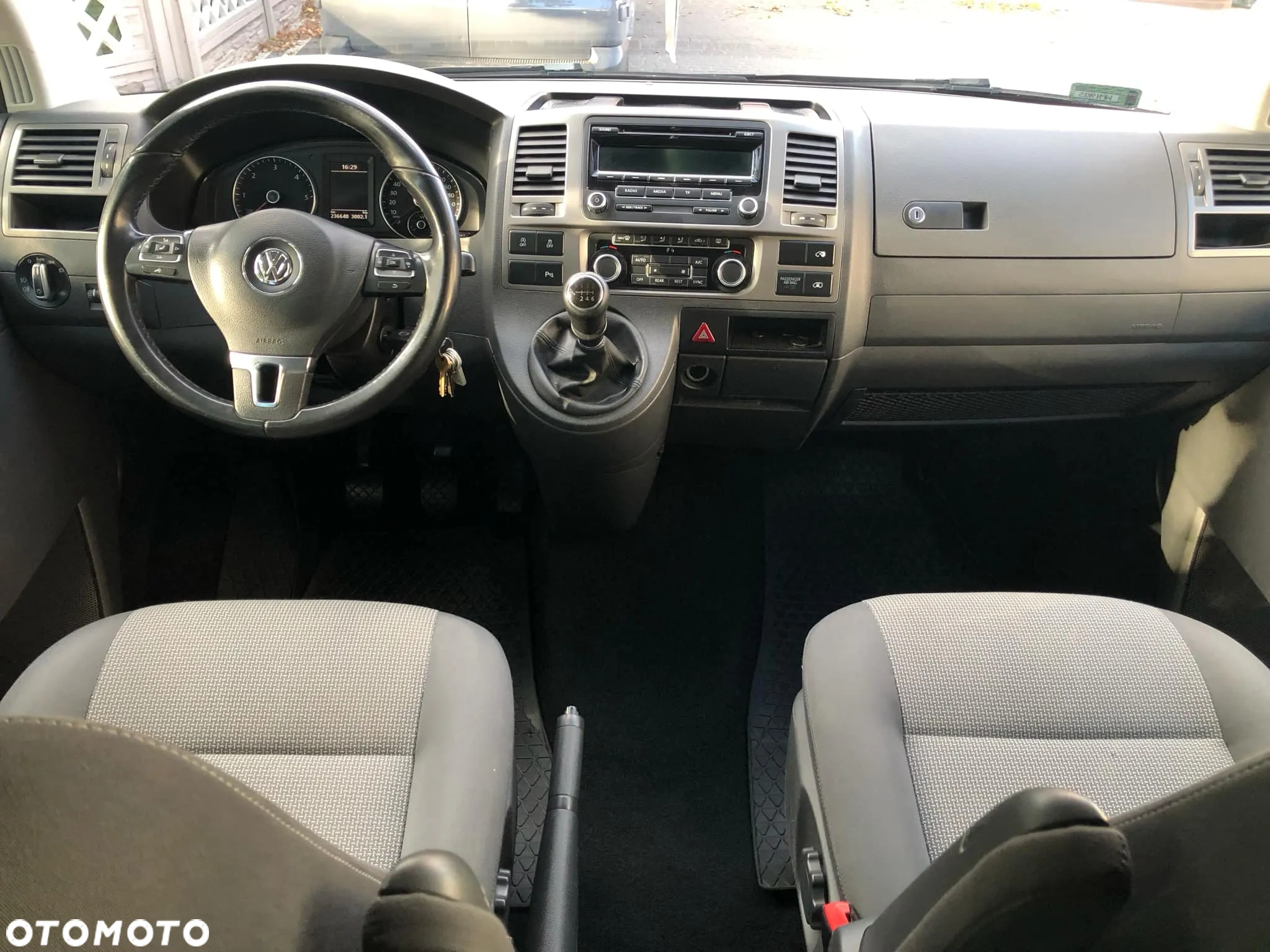 Volkswagen Caravelle TDI L2 Comfortline - 5