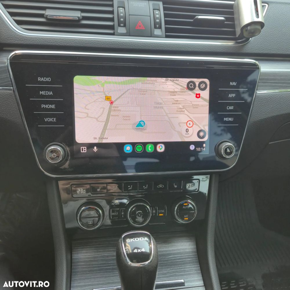 Skoda Superb 2.0 TDI 4X4 DSG Style - 12
