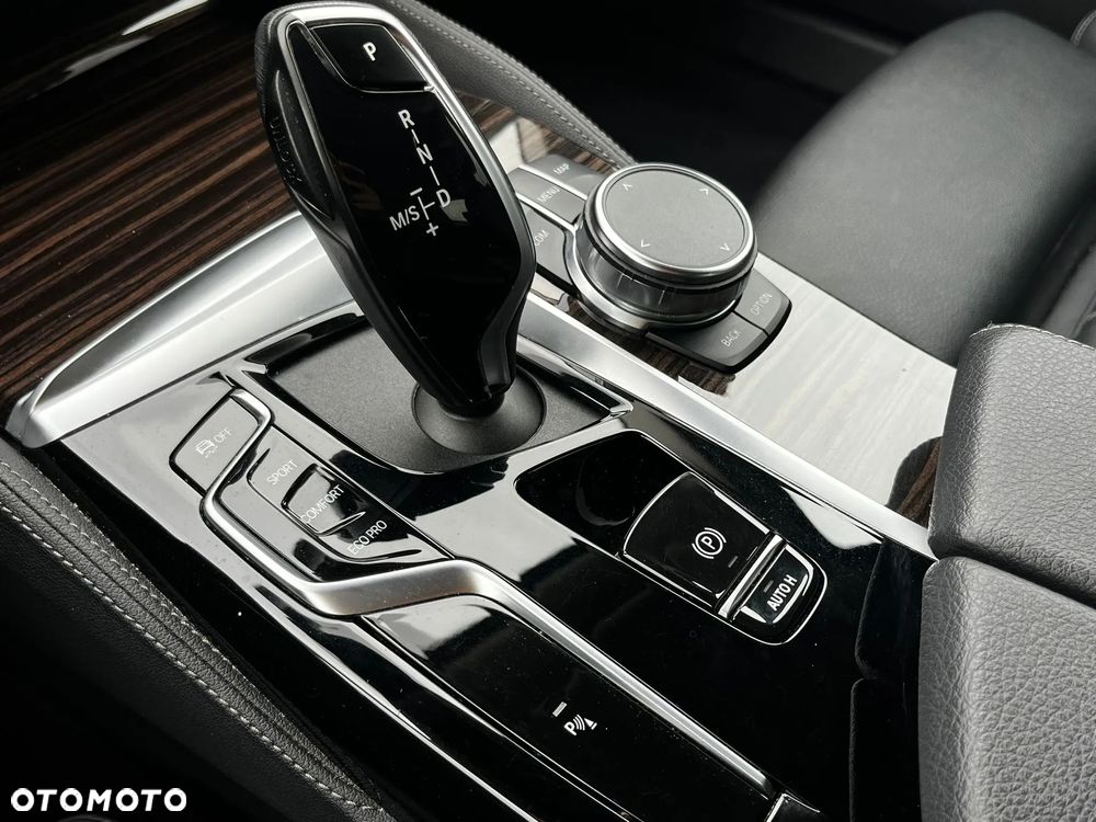 BMW Seria 5 520d xDrive mHEV Luxury Line - 28