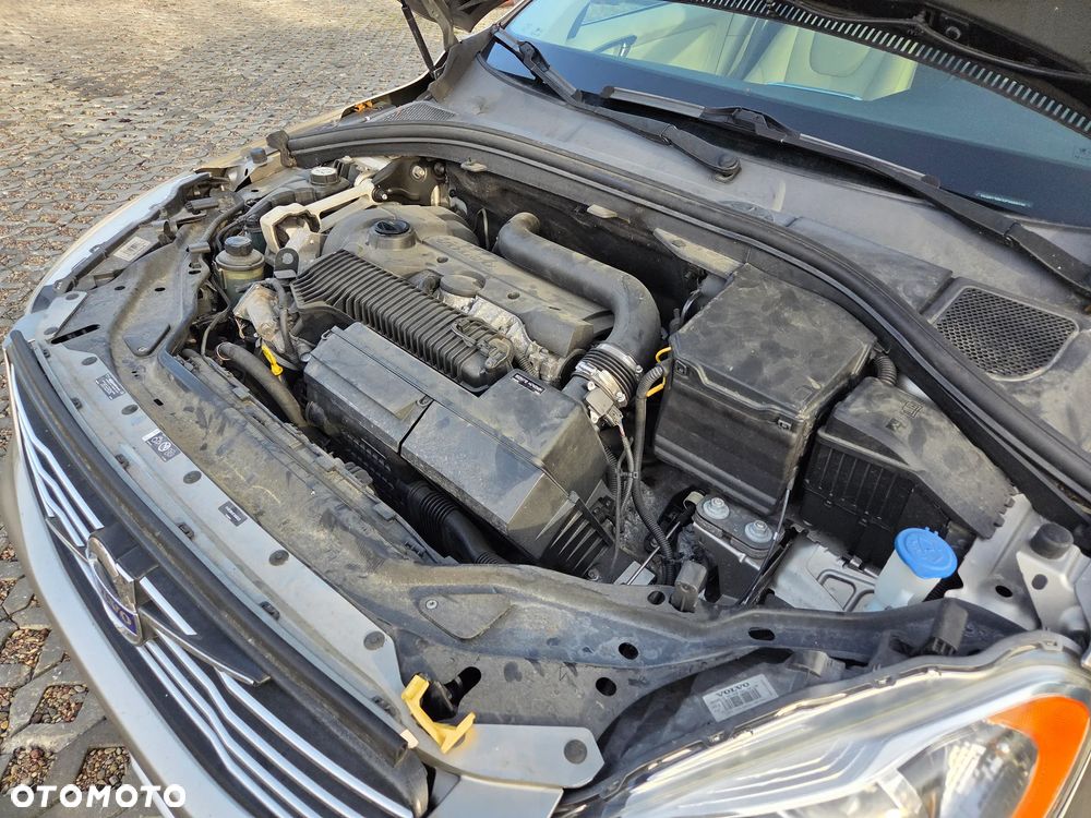 Volvo XC 60 T5 AWD Momentum - 23