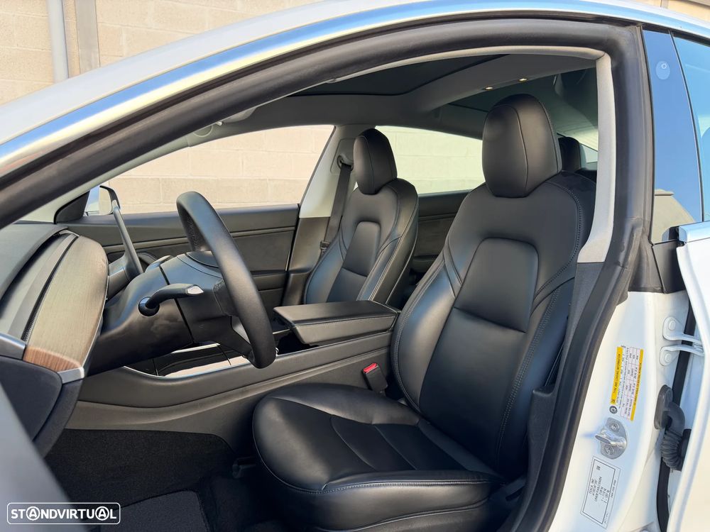 Tesla Model 3 Standard Range Plus RWD - 4