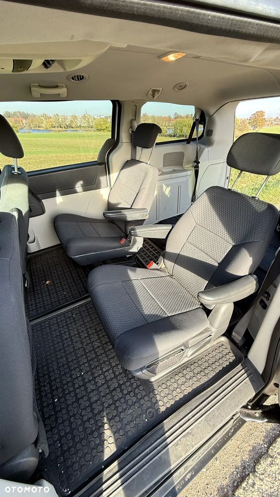 Dodge Grand Caravan 3.3 SE - 6