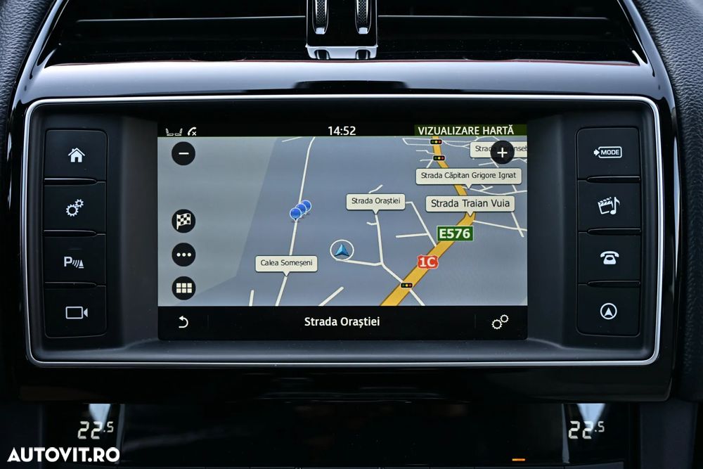 Jaguar F-Pace 20d AWD R-Sport - 39