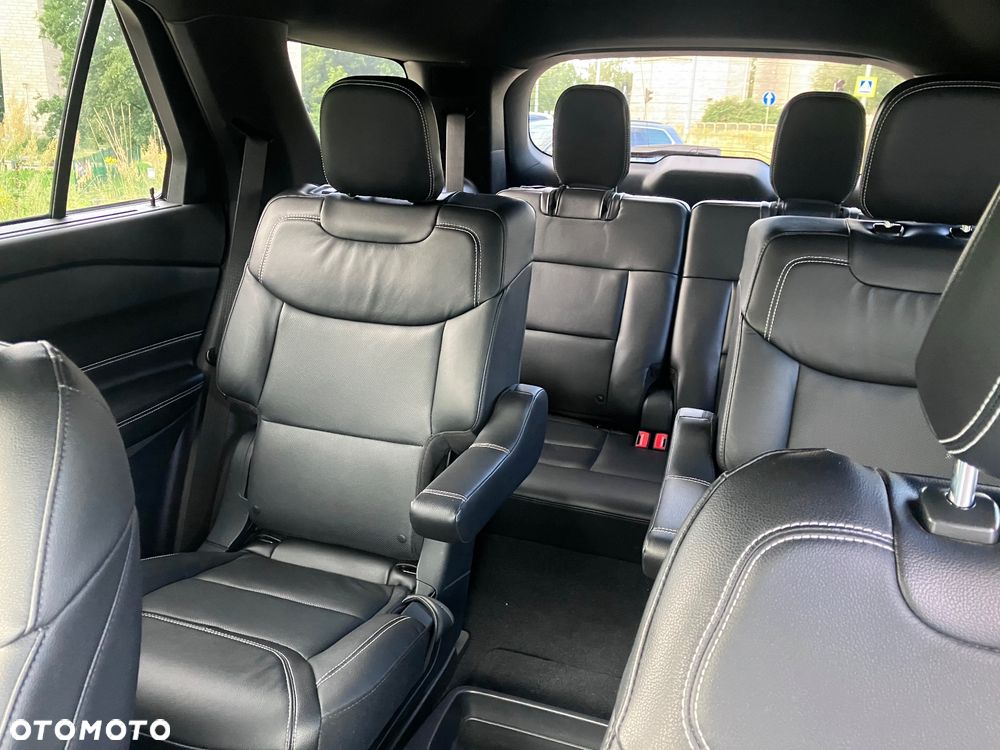 Ford Explorer - 10