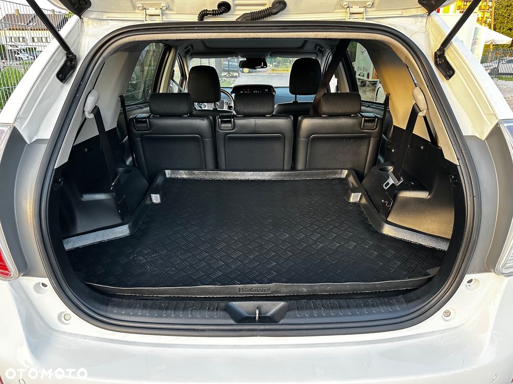 Toyota Prius+ (Hybrid) Executive - 20