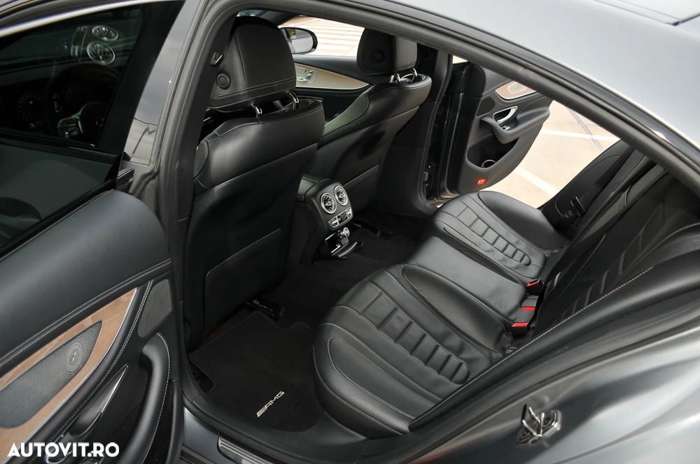 Mercedes-Benz CLS - 19