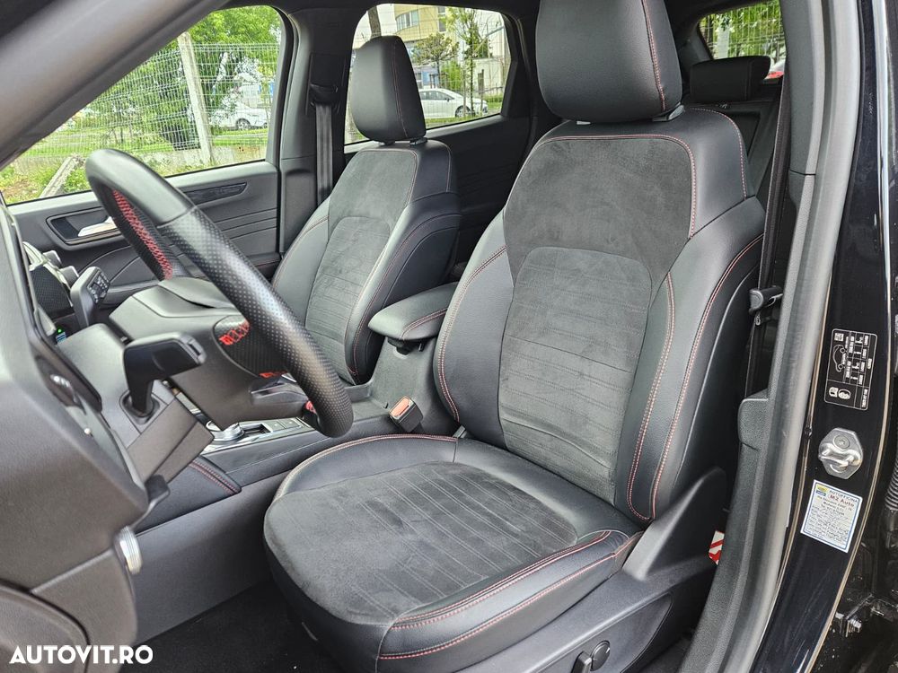 Ford Kuga 2.5 Duratec FHEV 4x4 ST-LINE X - 12