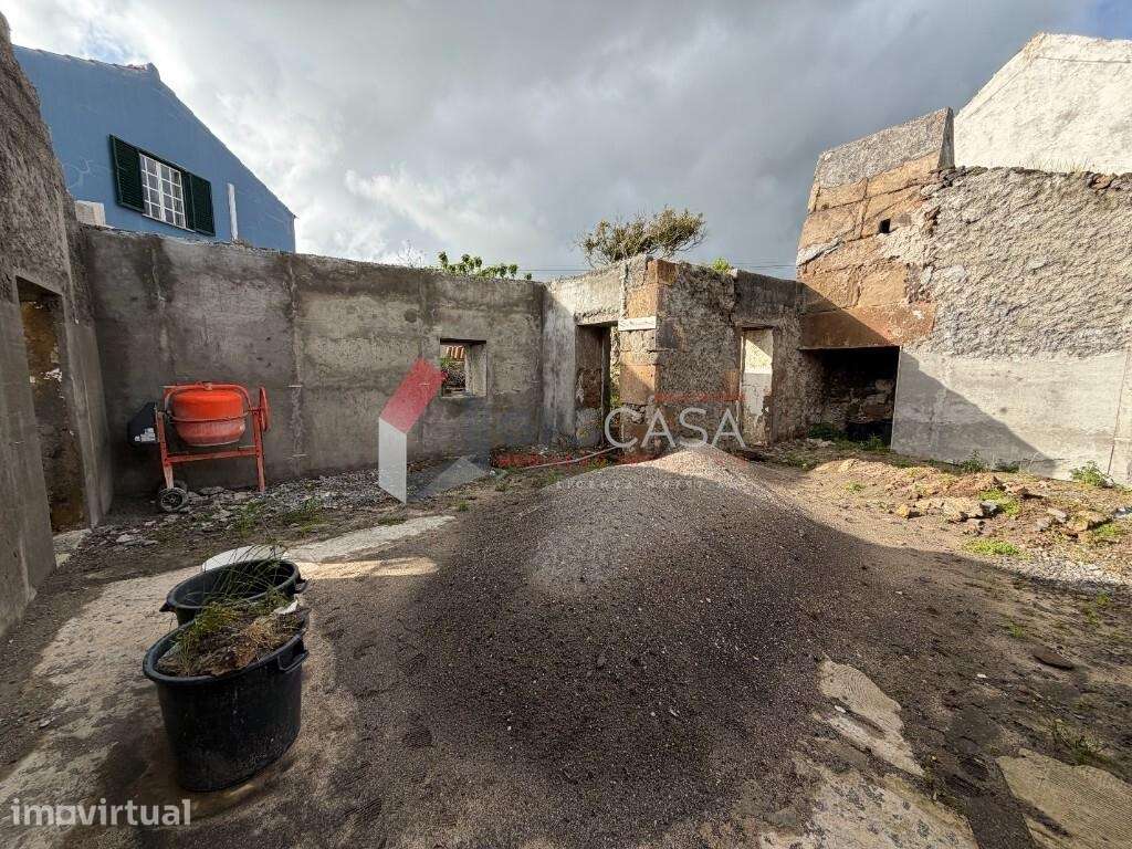 Moradia T2 para recuperar com vista mar - Ribeirinha - Grande imagem: 3/19
