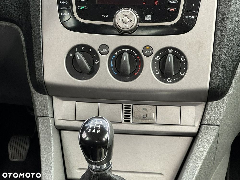 Ford Focus - 32
