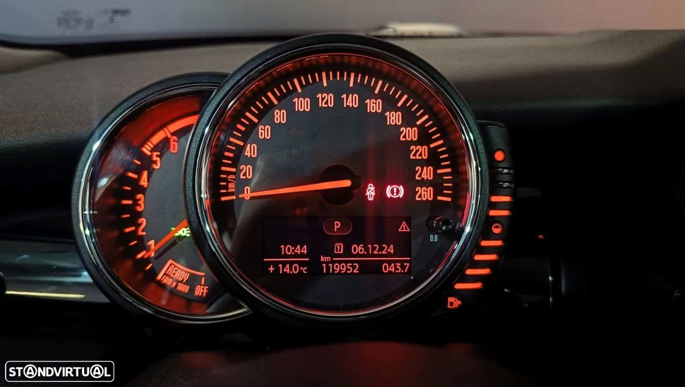 MINI 5 Portas Cooper SD Auto - 7
