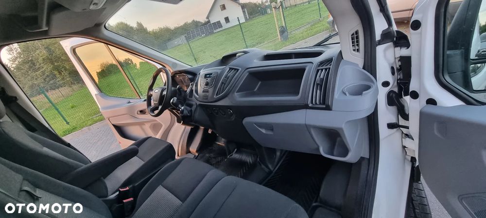Ford Transit - 20