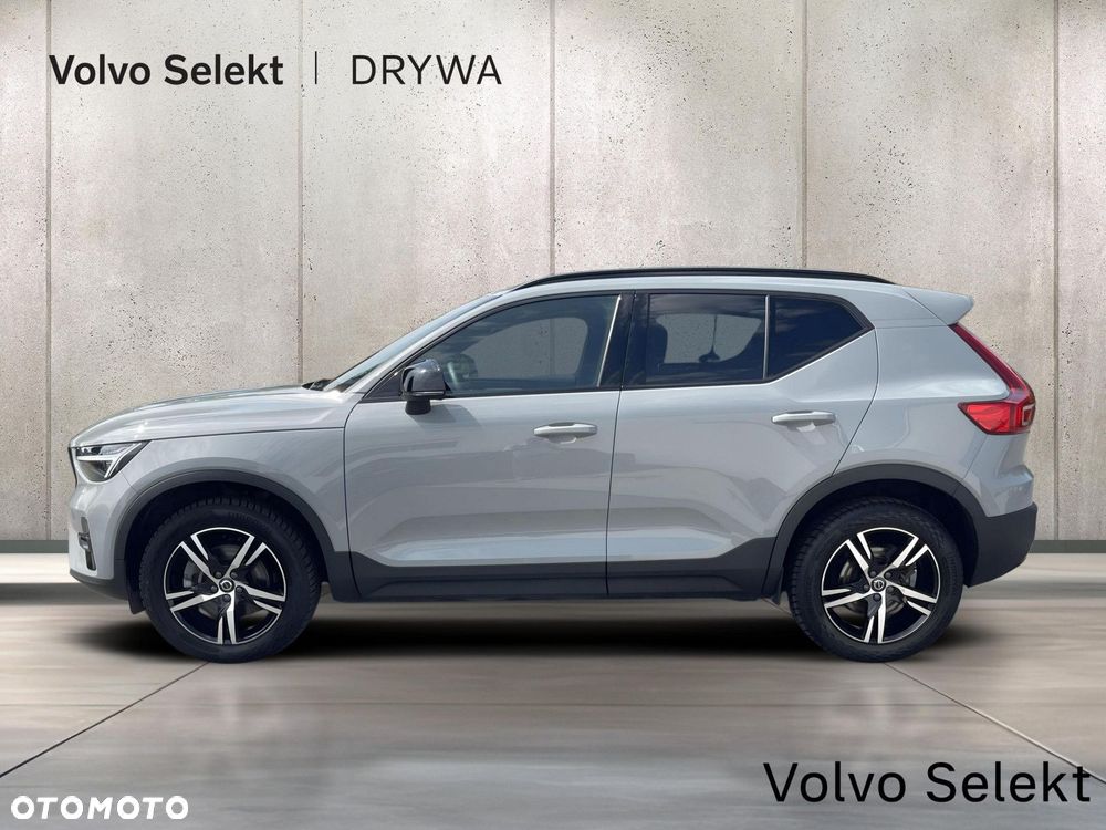 Volvo XC 40 B3 Plus Dark - 4