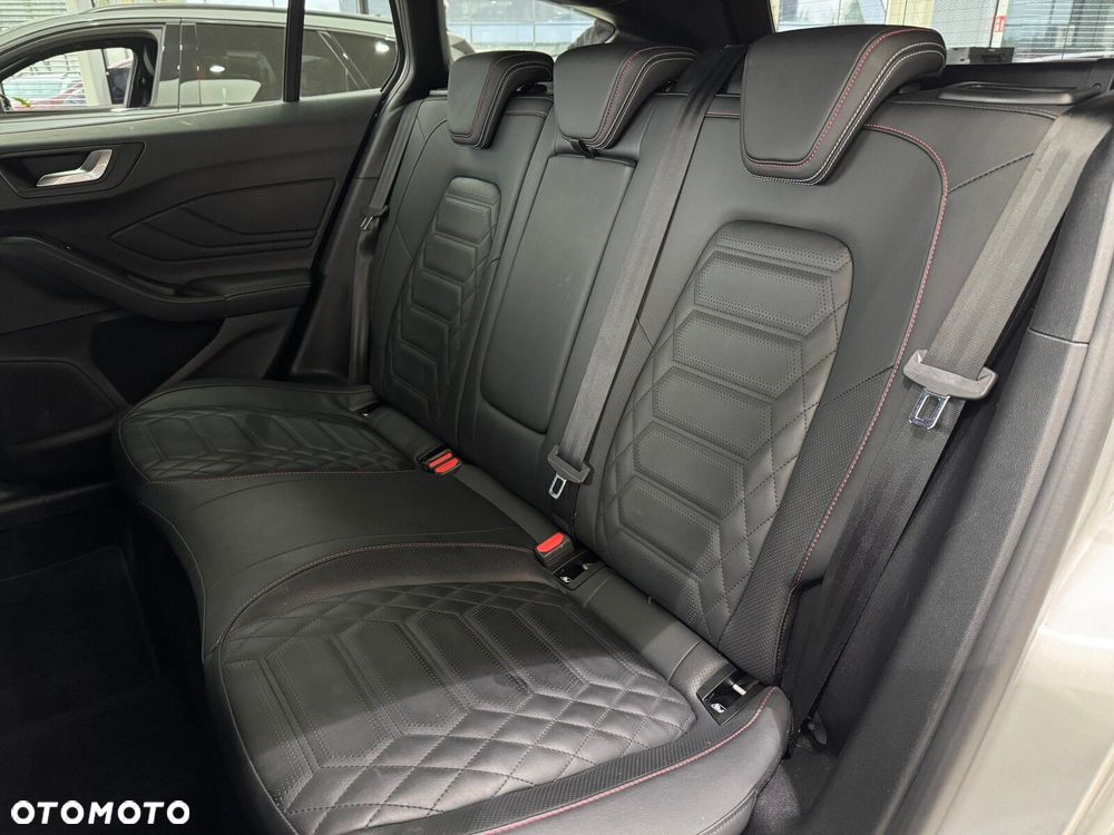 Ford Focus - 13