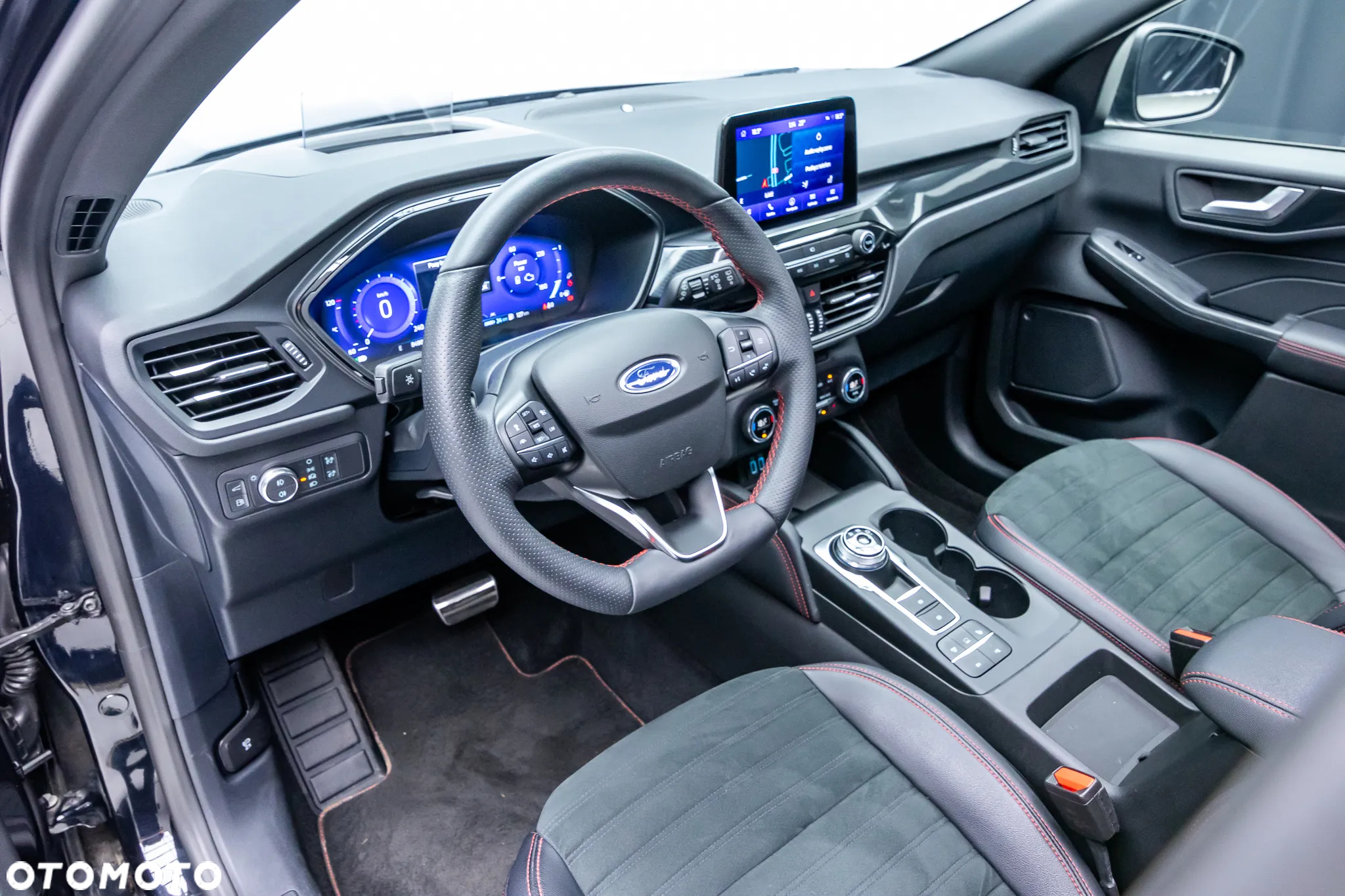 Ford Kuga 2.5 Duratec PHEV ST-LINE X - 18