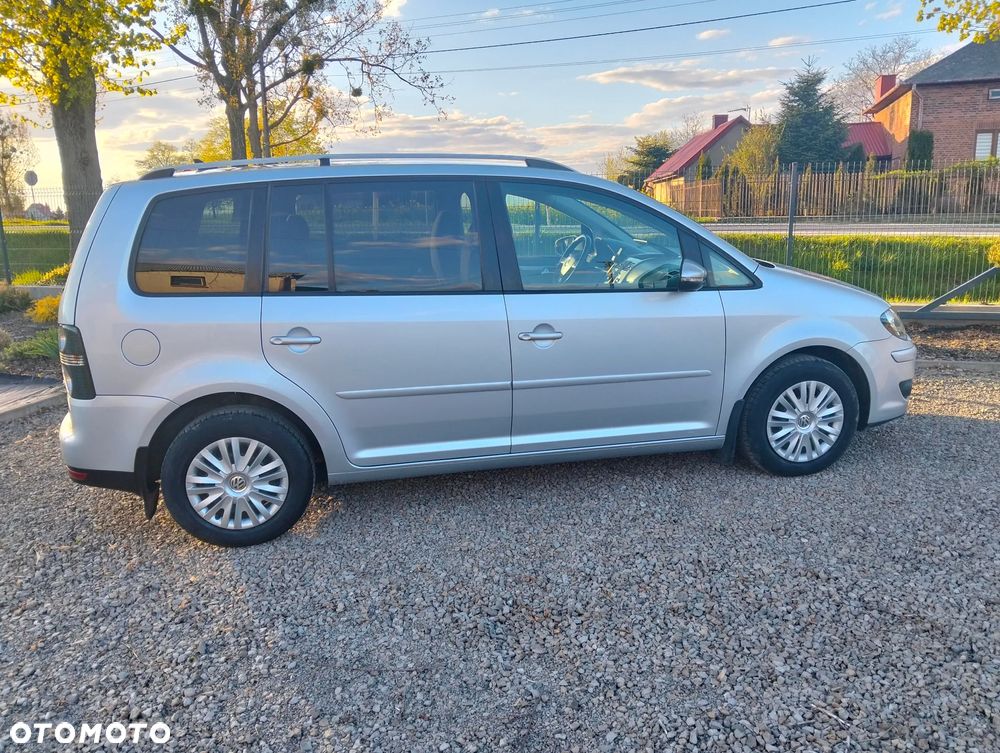 Volkswagen Touran 1.6 - 4