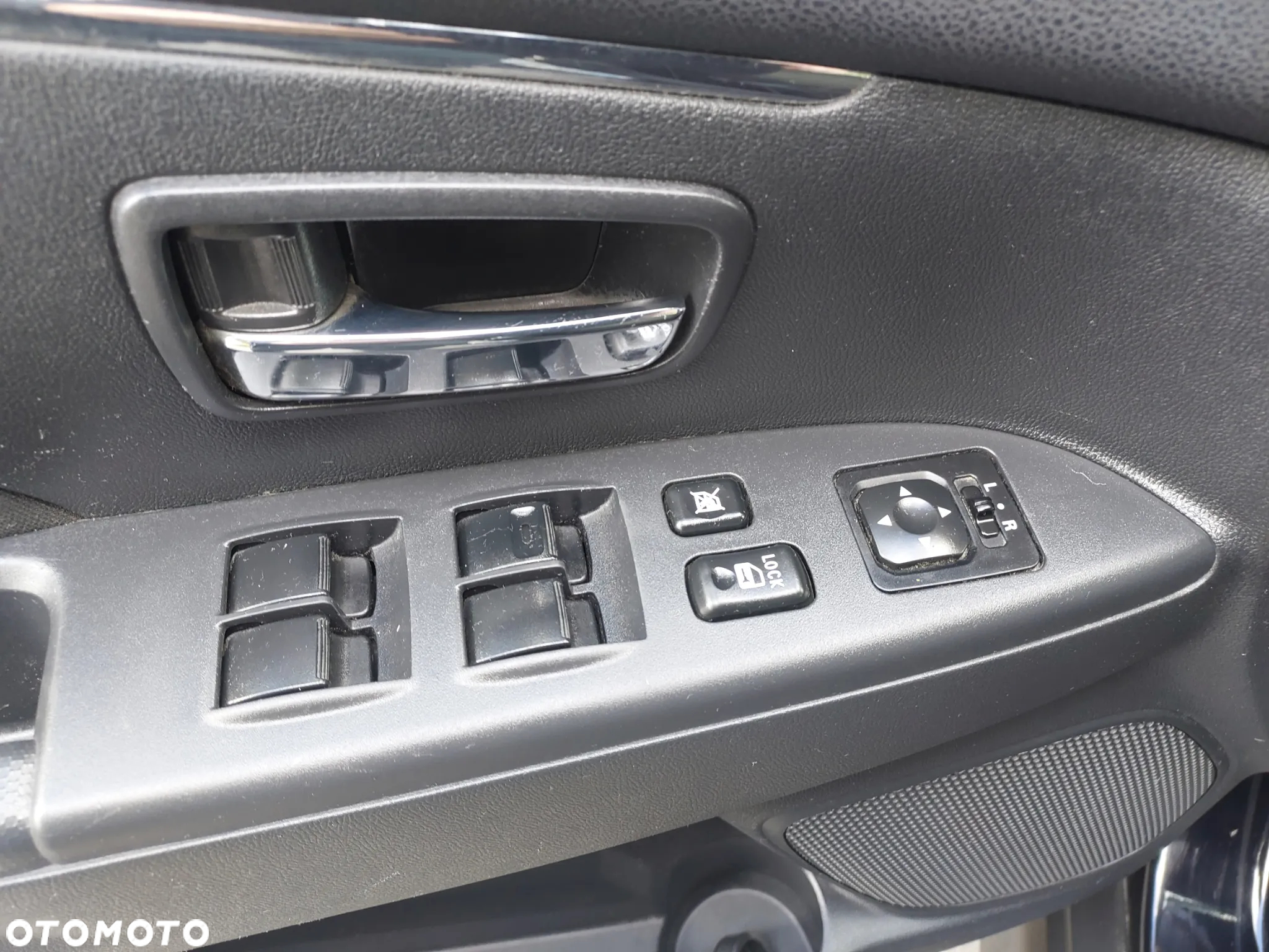 Mitsubishi ASX 1.6 Inform EU6 - 17