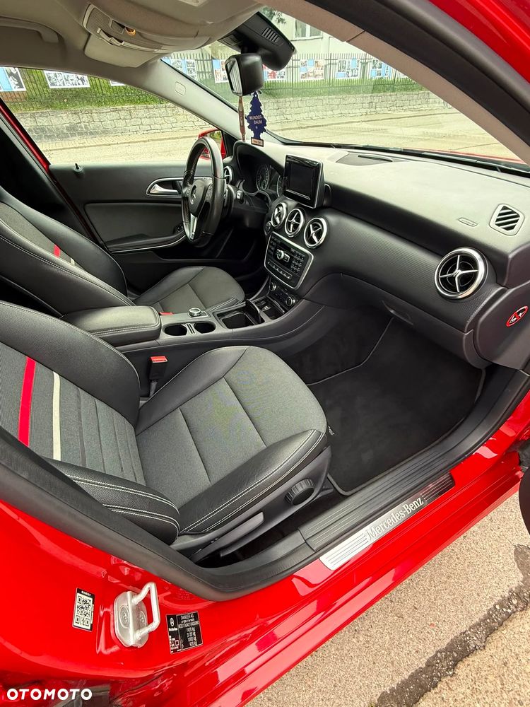 Mercedes-Benz Klasa A 180 7G-DCT - 11