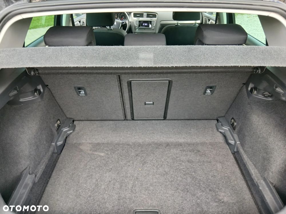 Volkswagen Golf 1.6 TDI BlueMotion Technology Comfortline - 15