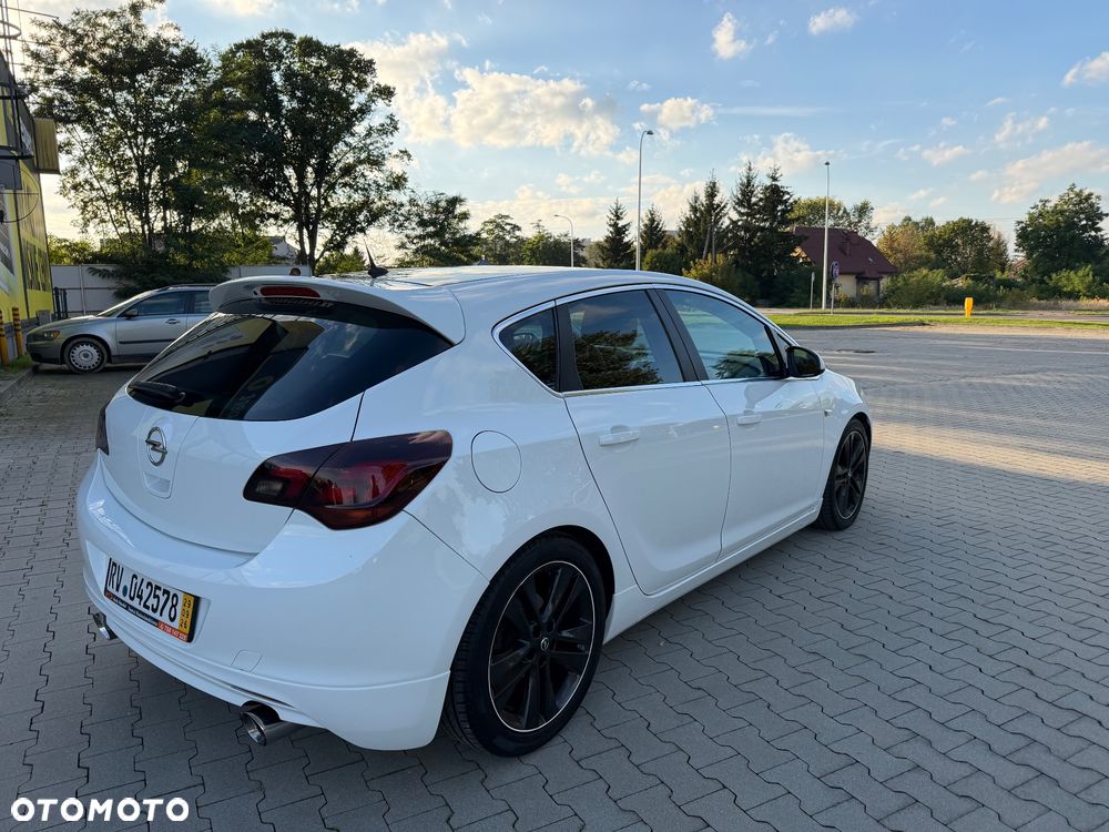 Opel Astra 1.4 Turbo Sport - 25