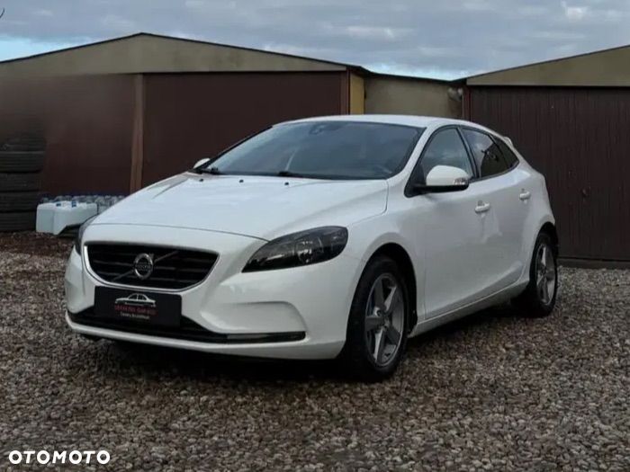 Volvo V40 D3 Momentum - 1