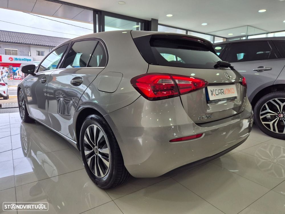 Mercedes-Benz A 180 d Style Plus - 4