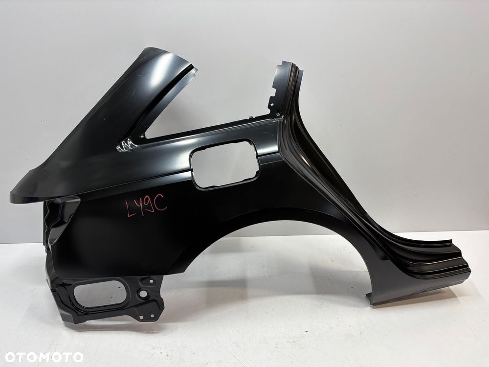 Audi A4 B9 Kombi Lift Błotnik Poszycie Prawe Tył Tylne 8W9809838C - 1