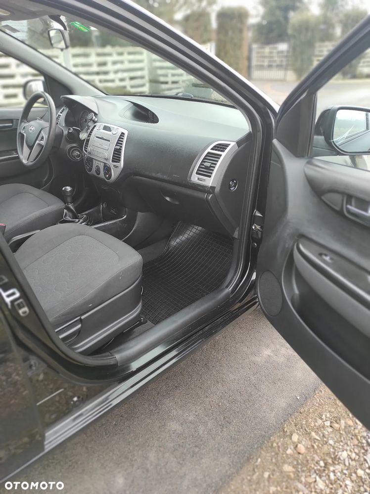 Hyundai i20 - 15