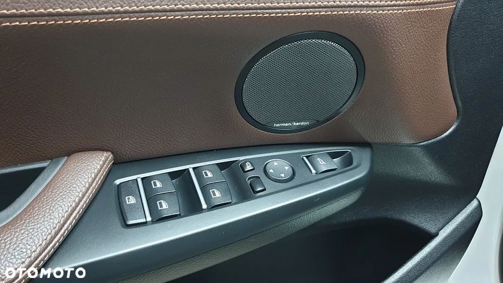 BMW X4 xDrive20i xLine - 22