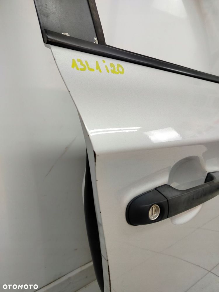 hyundai i20 i 08r- drzwi prawe przednie prawy przód rys - 10