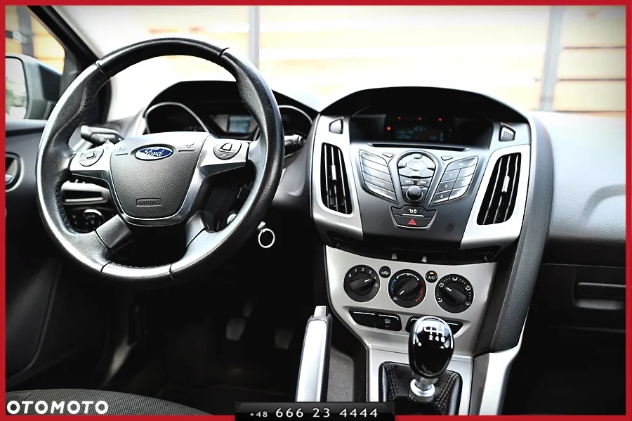 Ford Focus Turnier 1.0 EcoBoost Start-Stopp-System TITANIUM - 17