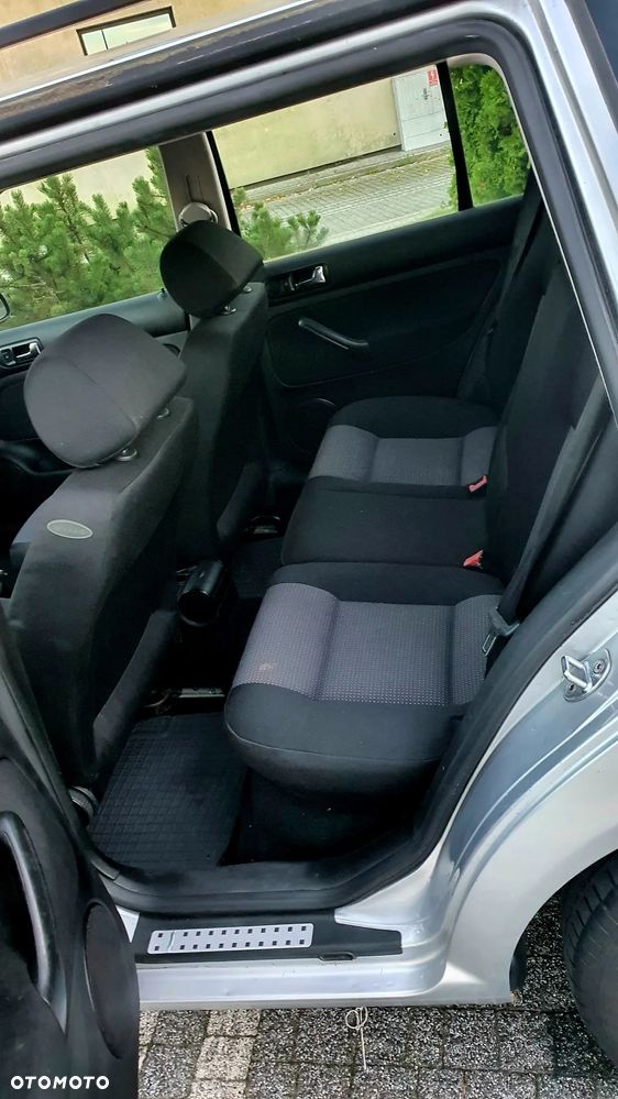 Volkswagen Golf - 17