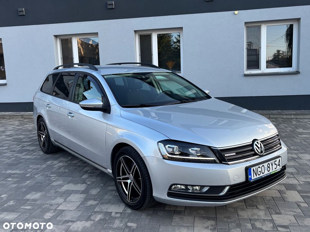 Volkswagen Passat - 1