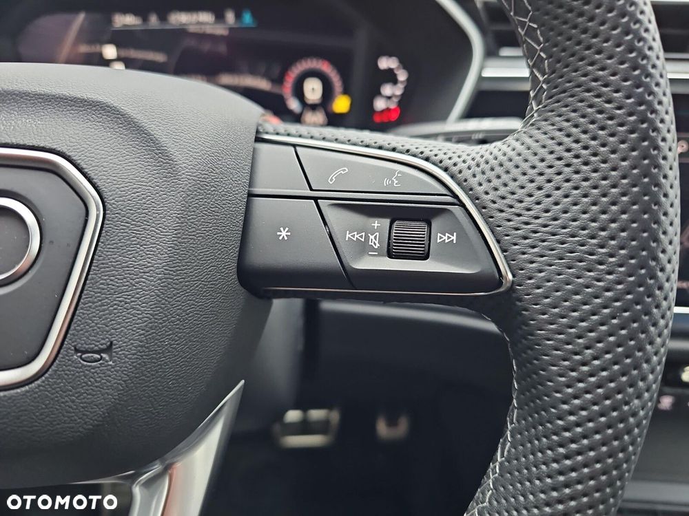 Audi Q3 Sportback - 14