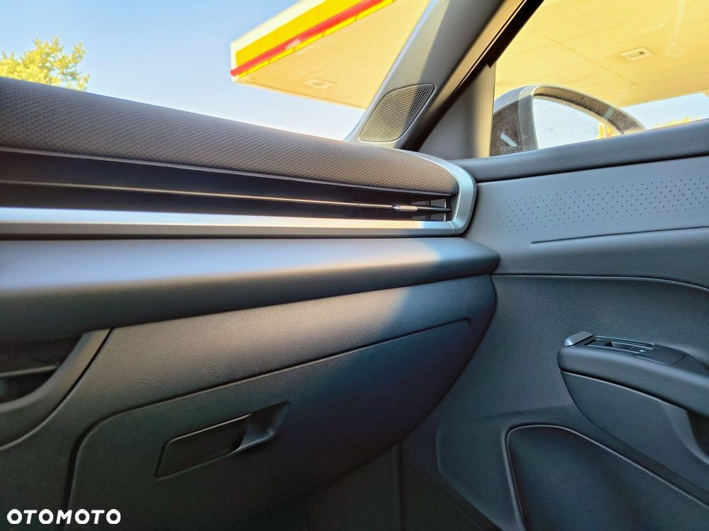 Volkswagen T-Roc 1.5 eTSI Style DSG - 28