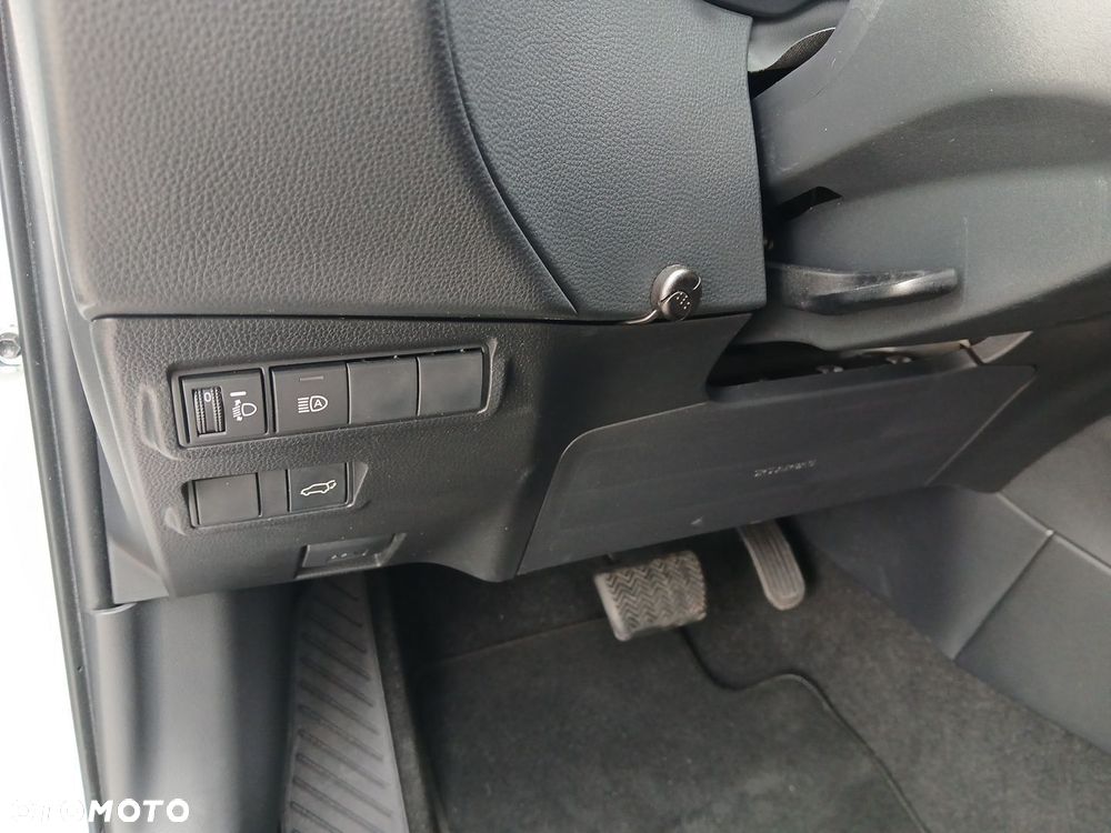Toyota Corolla Cross - 22