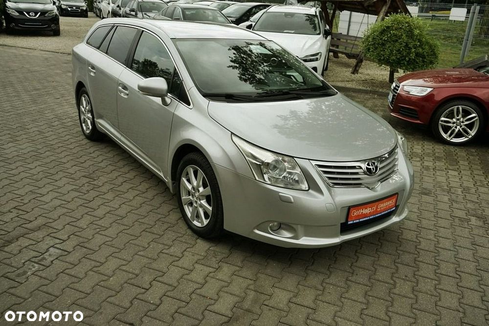 Toyota Avensis - 4