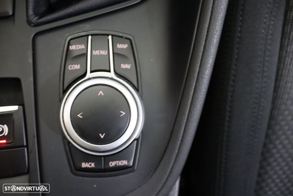 BMW X1 25 e xDrive xLine - 35