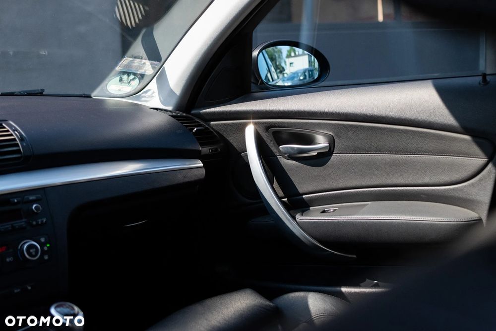 BMW Seria 1 120d DPF - 11