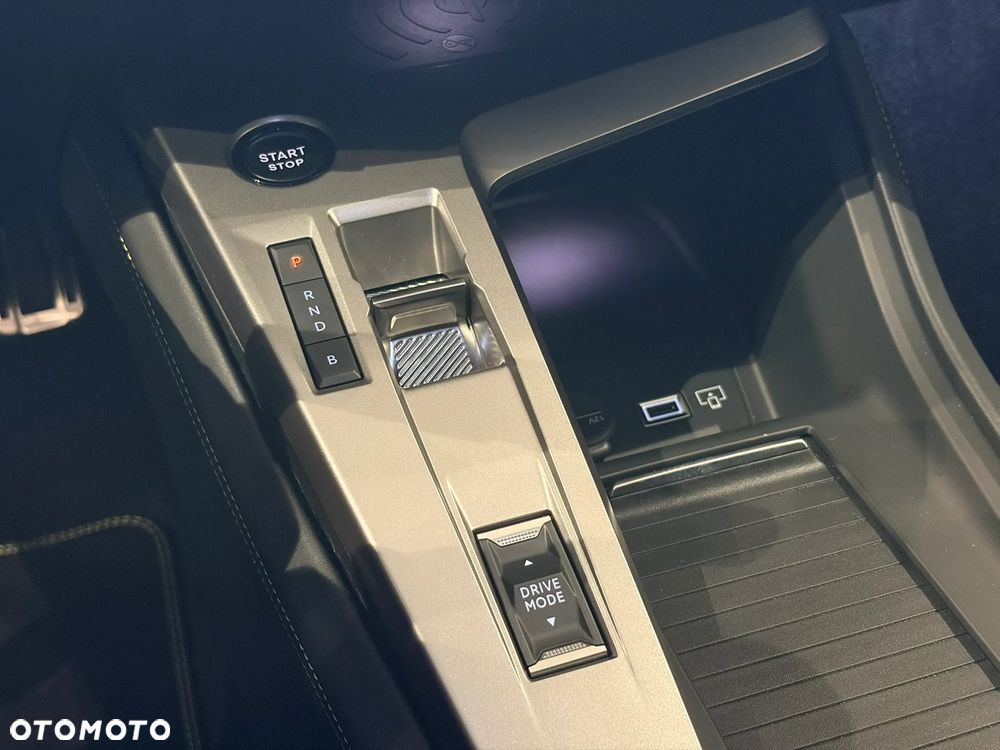 Peugeot 408 1.6 Plug-in Hybrid 240 GT Exclusive e-DCS7 - 35
