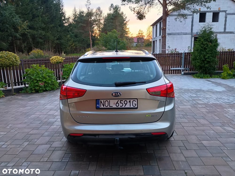 Kia Ceed - 7