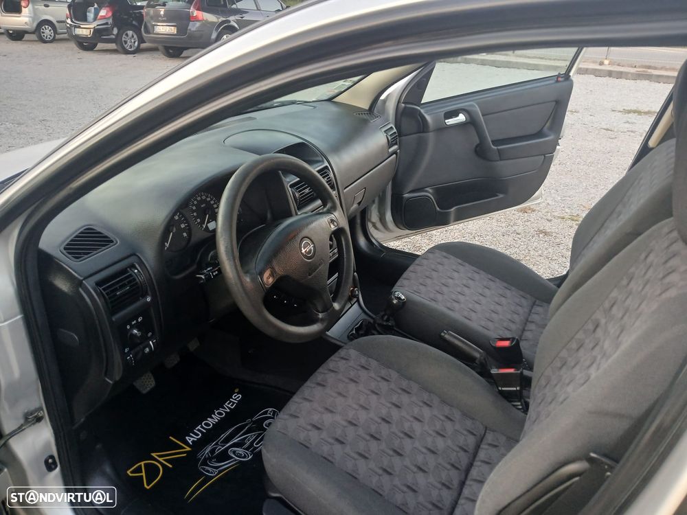 Opel Astra 1.4 Club - 4