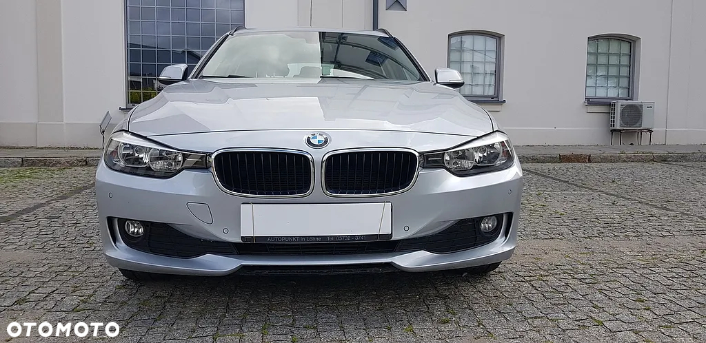 BMW Seria 3 318d DPF Touring Edition Sport - 2