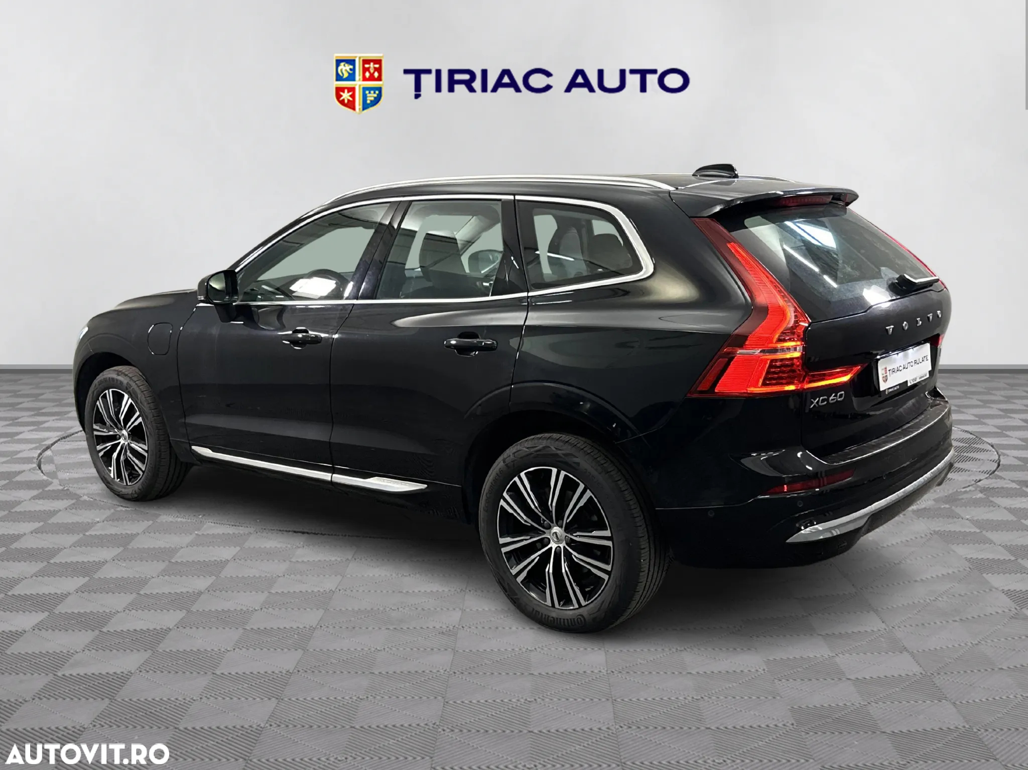 Volvo XC 60 T6 AWD Recharge Geartronic Inscription - 3