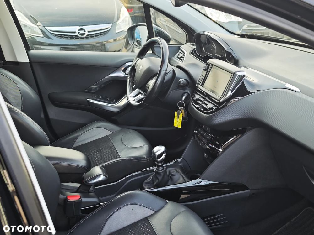 Peugeot 2008 BlueHDi FAP 120 STOP & START Crossway - 17