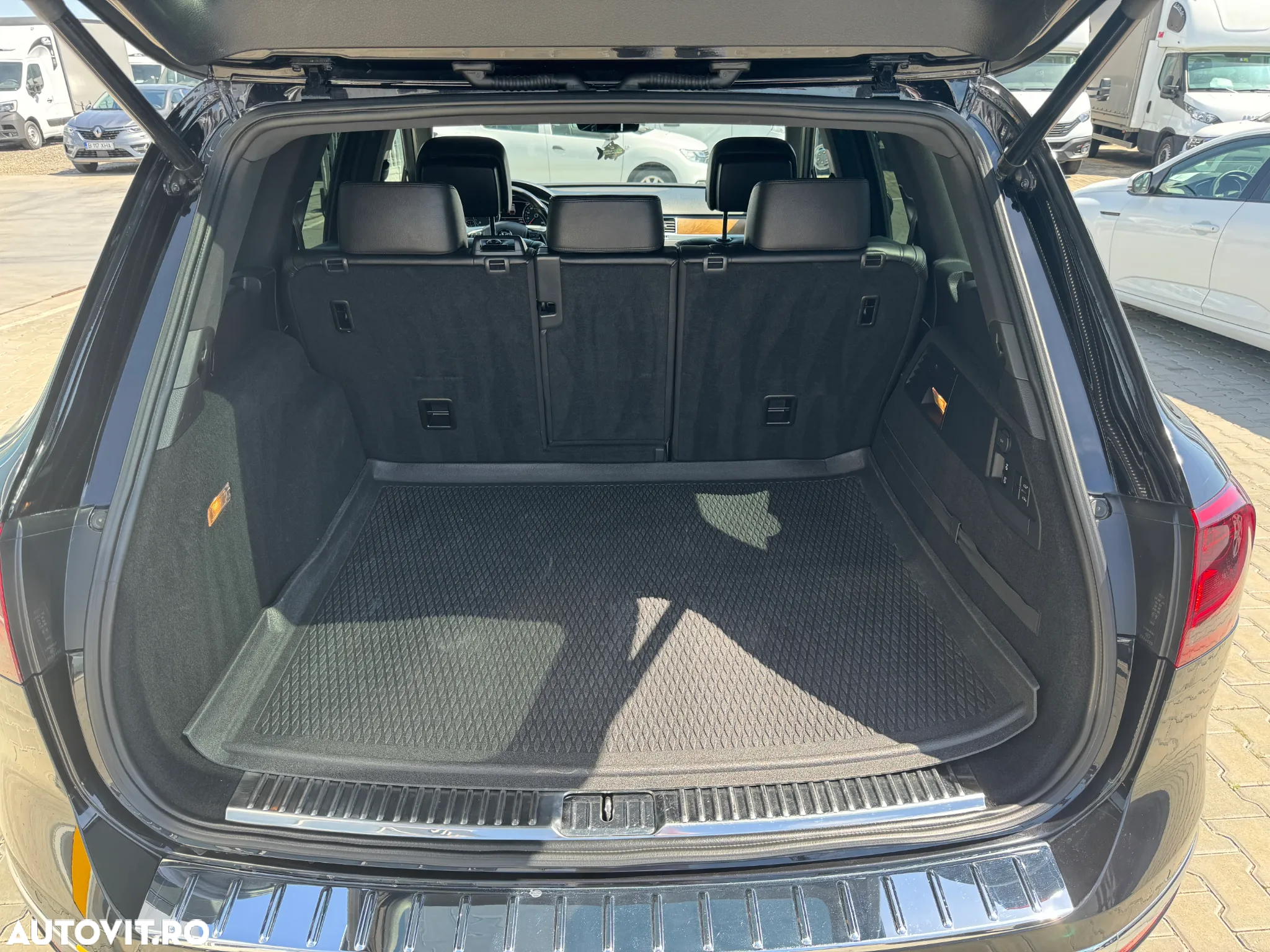 Volkswagen Touareg V6 TDI BMT Supreme Plus - 18