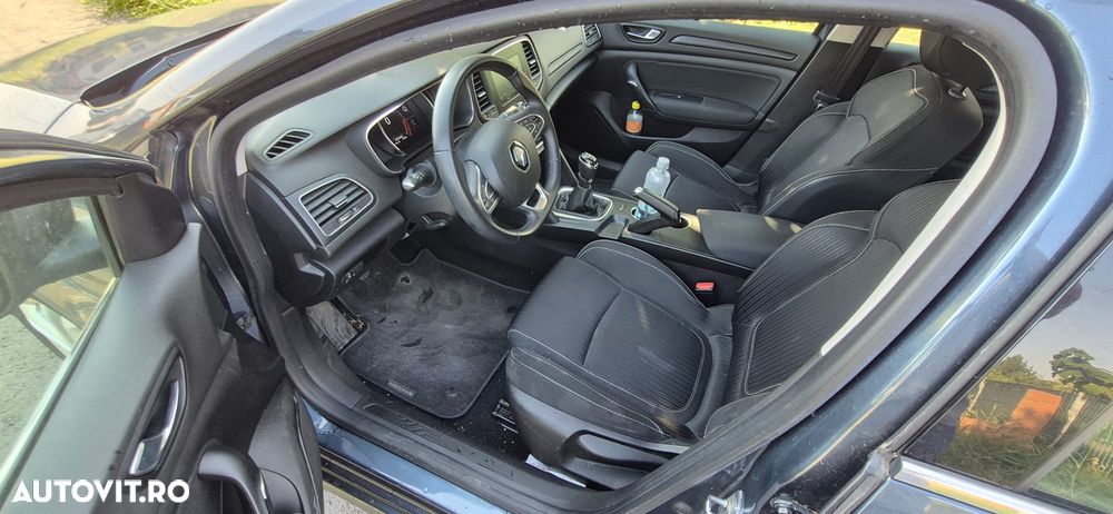 Renault Megane - 5