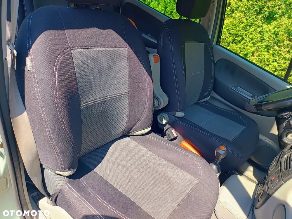 Renault Scenic 1.6 16V EXpression - 17