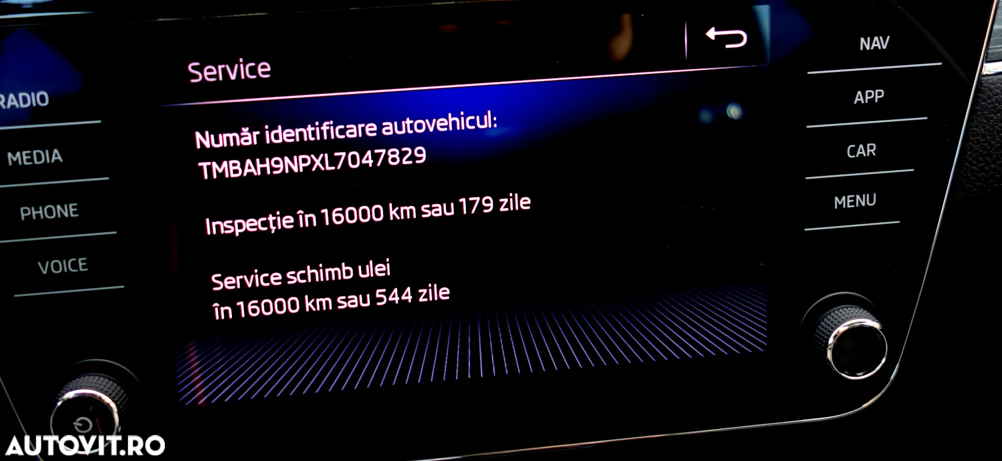 Skoda Superb 2.0 TDI DSG Ambition - 21