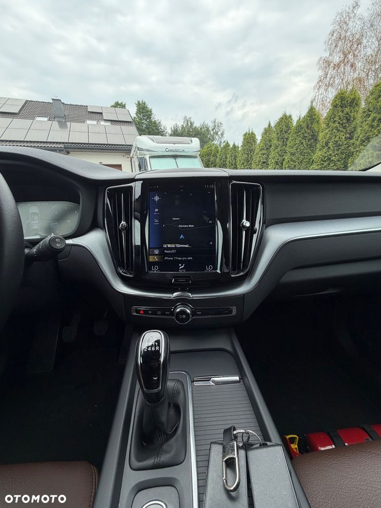 Volvo XC 60 D3 Momentum Pro - 21