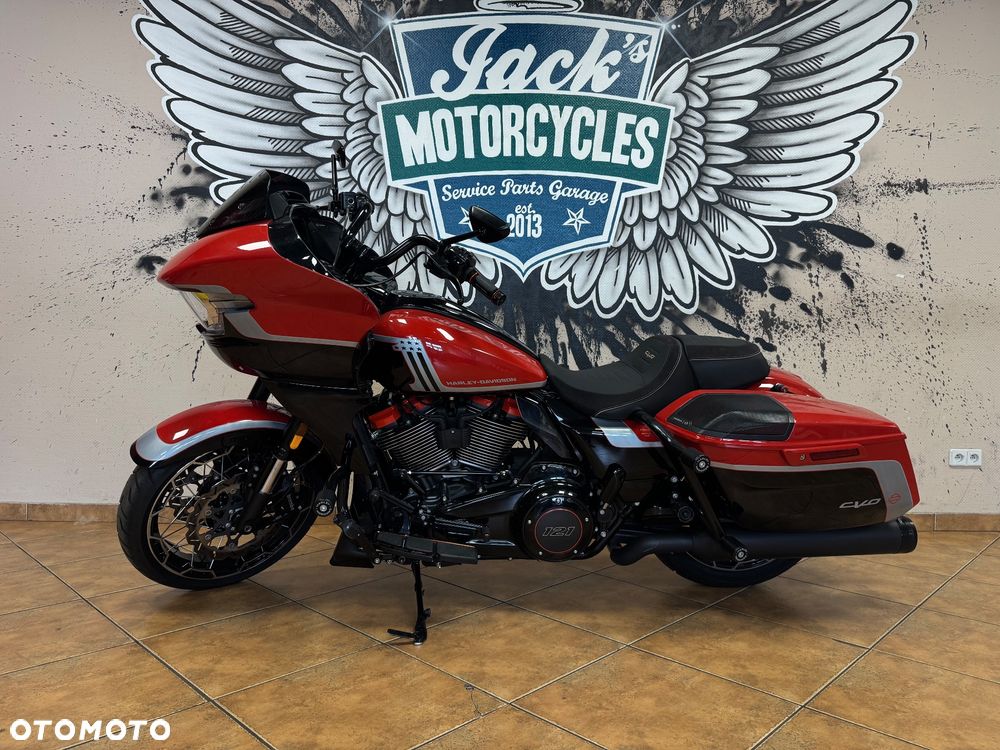 Harley-Davidson Touring Road Glide - 19